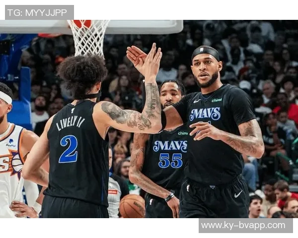 今日独行侠背靠背挑战火箭克莱与加福德因状态不佳缺席比赛