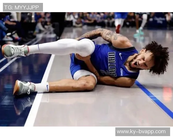 今日独行侠背靠背挑战火箭克莱与加福德因状态不佳缺席比赛