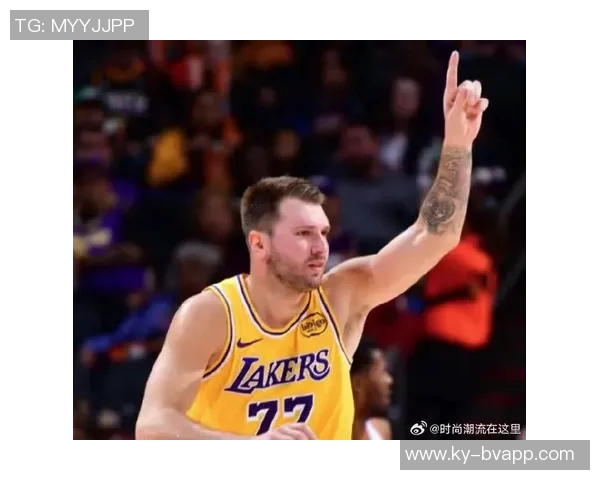 浓眉强势表现35分17板成独行侠自东契奇后首位35加15球员